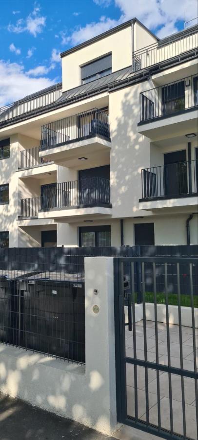 Top Apartments Kaiserebersdorf Відень Екстер'єр фото