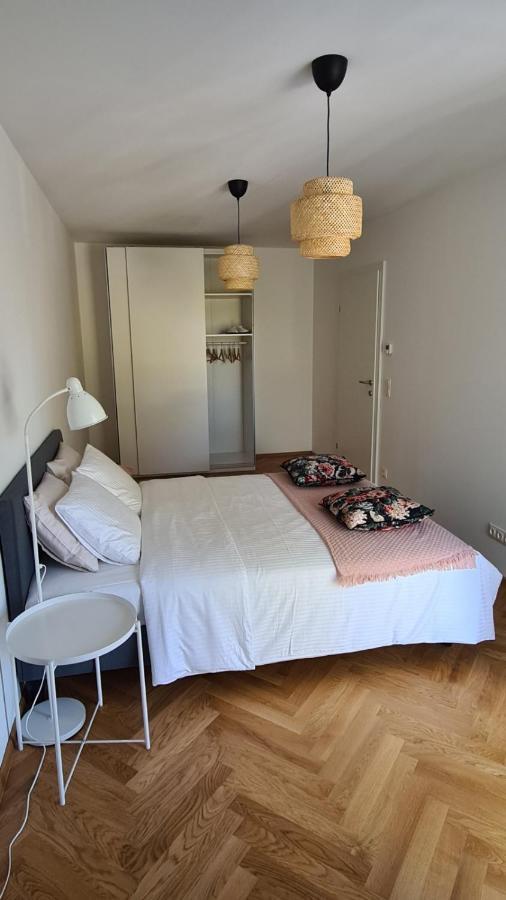 Top Apartments Kaiserebersdorf Відень Екстер'єр фото