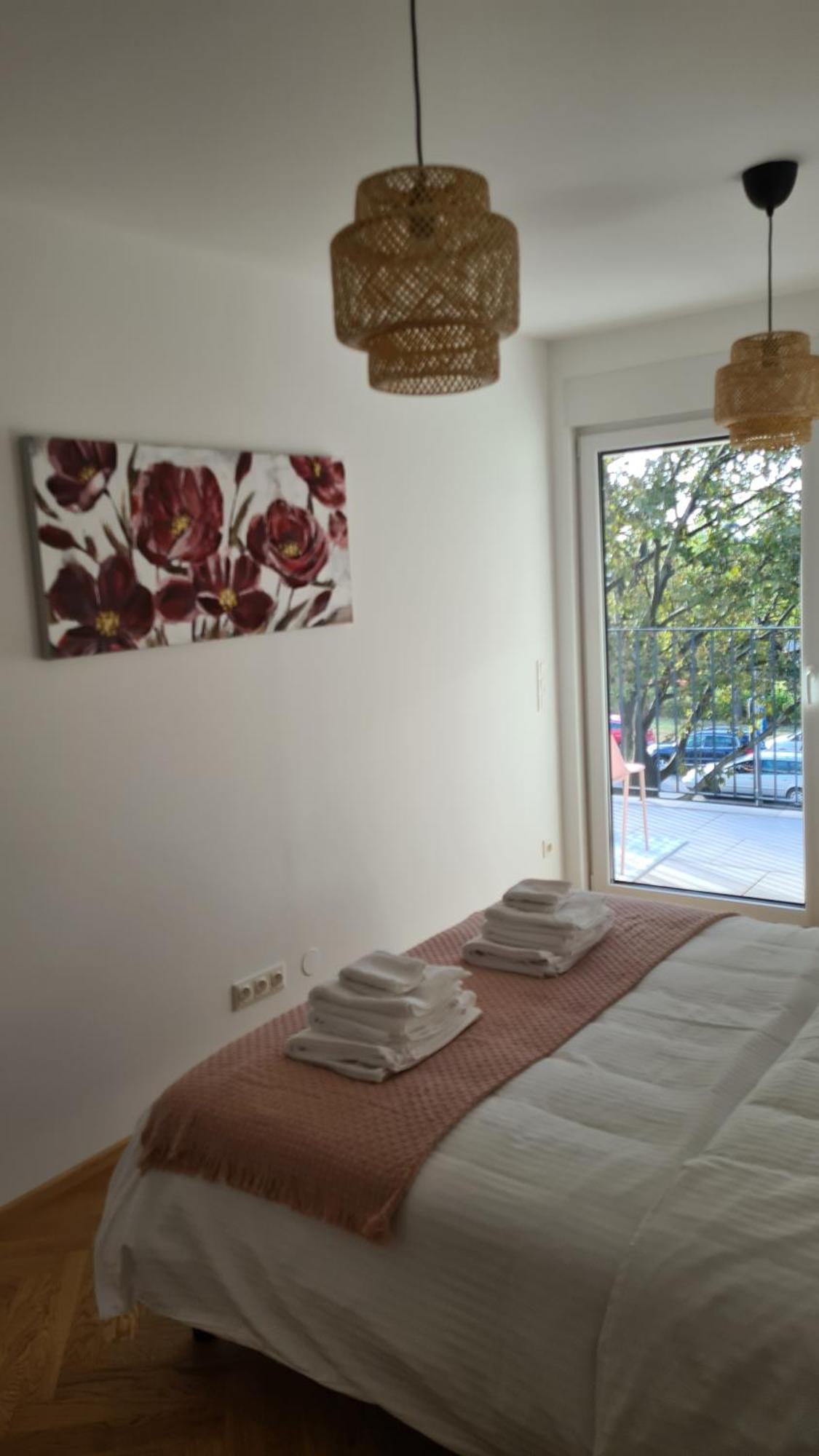 Top Apartments Kaiserebersdorf Відень Екстер'єр фото